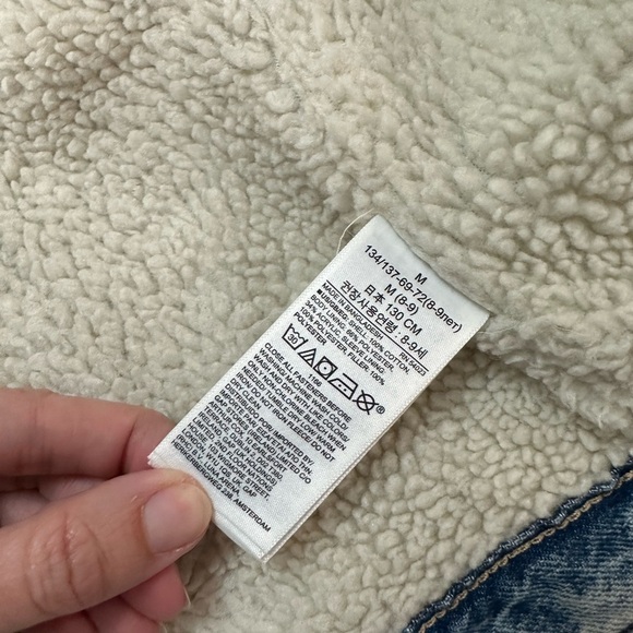 GAP Denim Sherpa Lined Trucker Jacket Kids Medium 8-9 Light Wash Jean Jacket - Picture 7 of 8